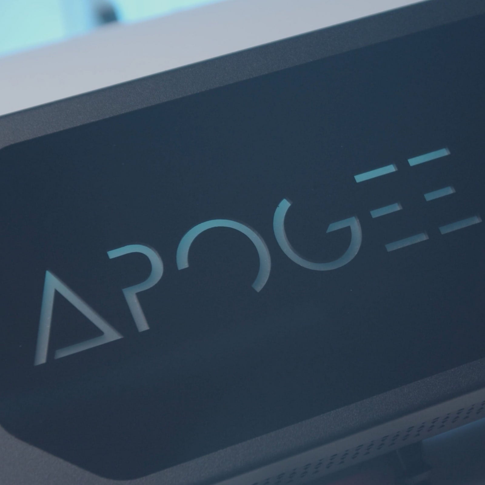 TruGolf APOGEE Launch Monitor